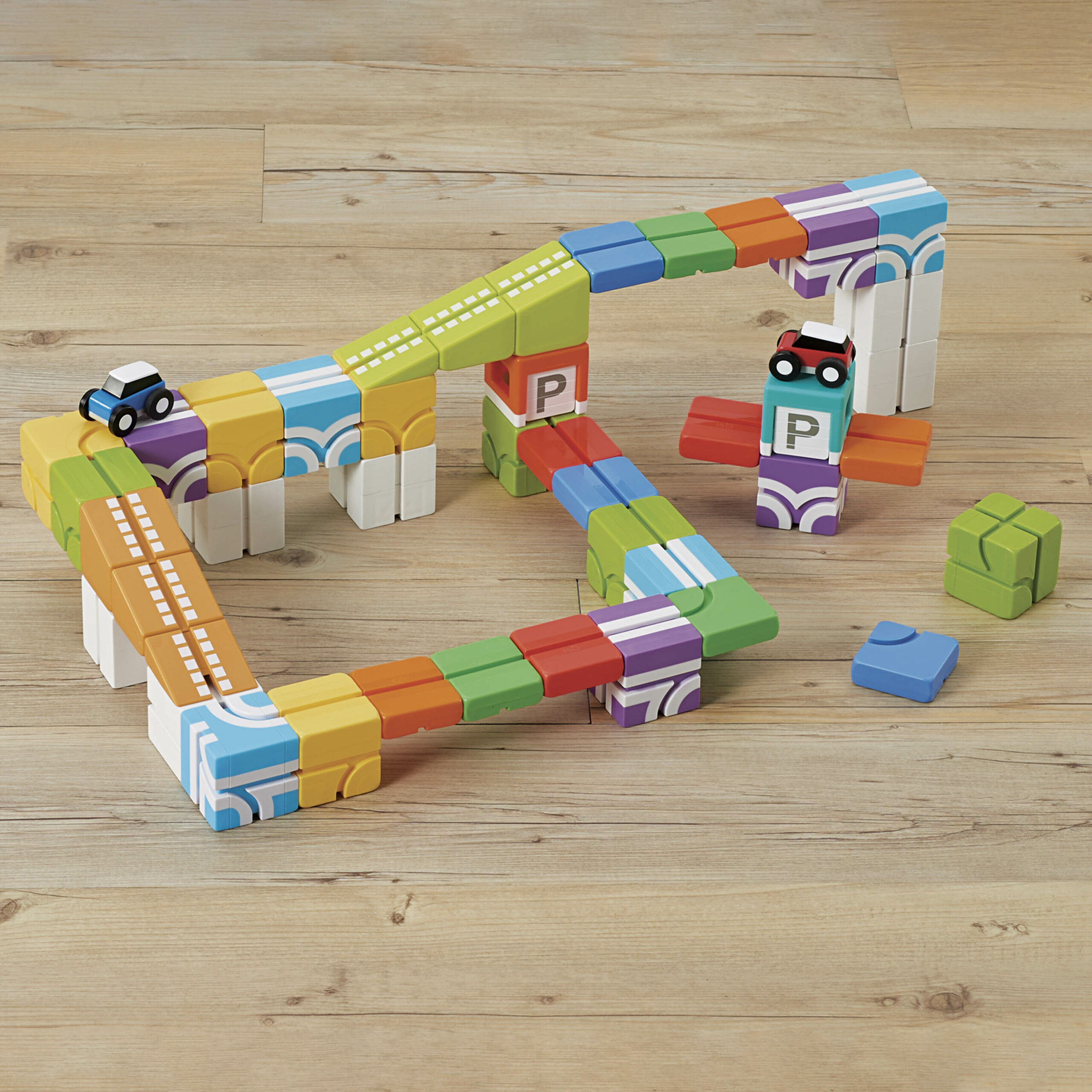 Stunt Arena: Action-Packed STEM Track - imagine 5